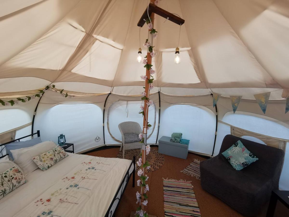 Hotel Glamping La Petite Lande Thiviers Exterior foto