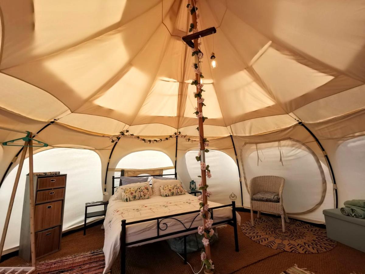 Hotel Glamping La Petite Lande Thiviers Exterior foto