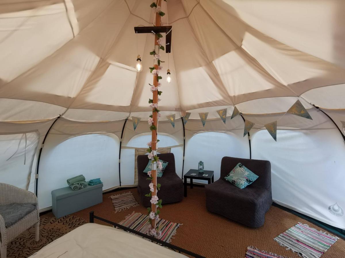 Hotel Glamping La Petite Lande Thiviers Exterior foto