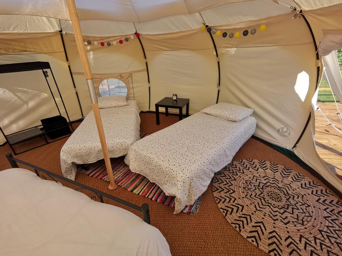 Hotel Glamping La Petite Lande Thiviers Exterior foto